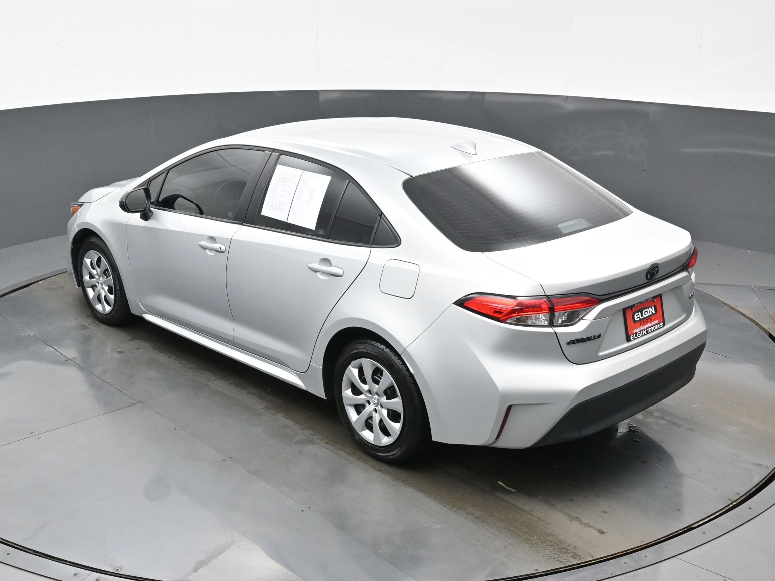 Used 2023 Toyota Corolla LE image 35