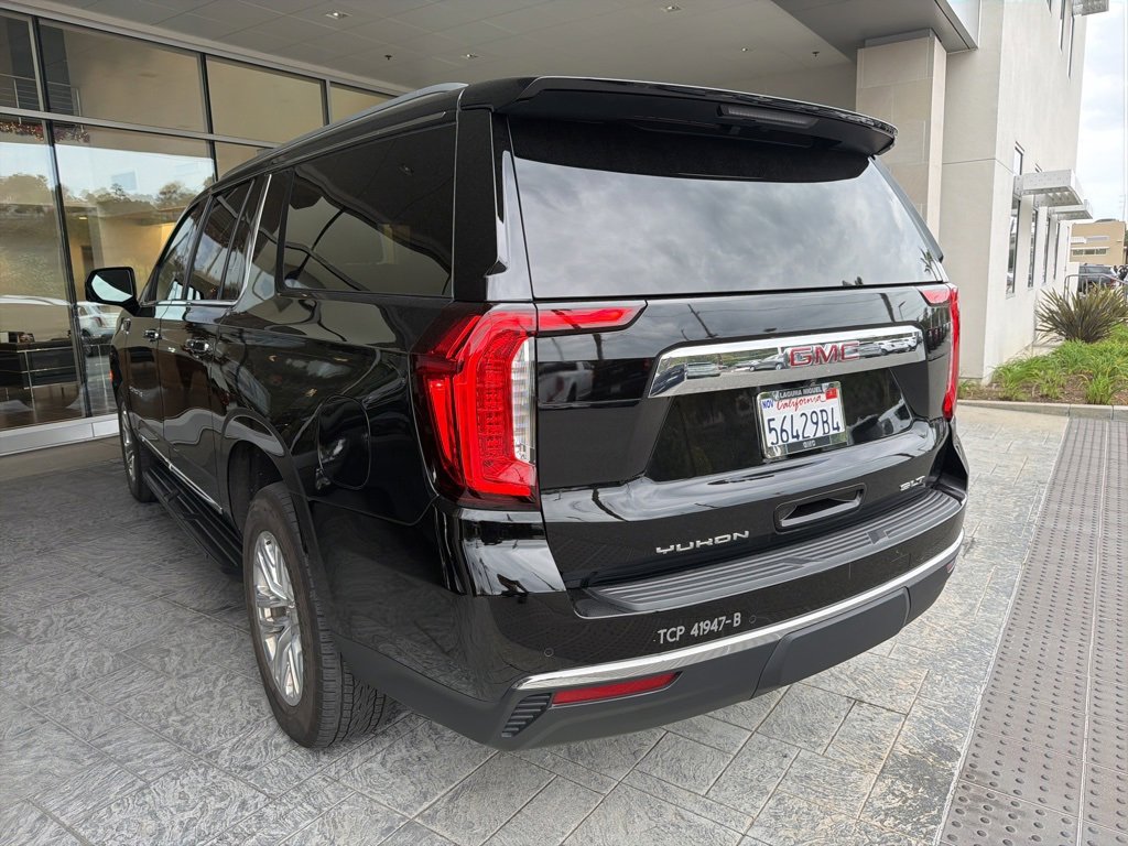 Used 2024 GMC Yukon XL SLT w/ SLT Premium Package image 5
