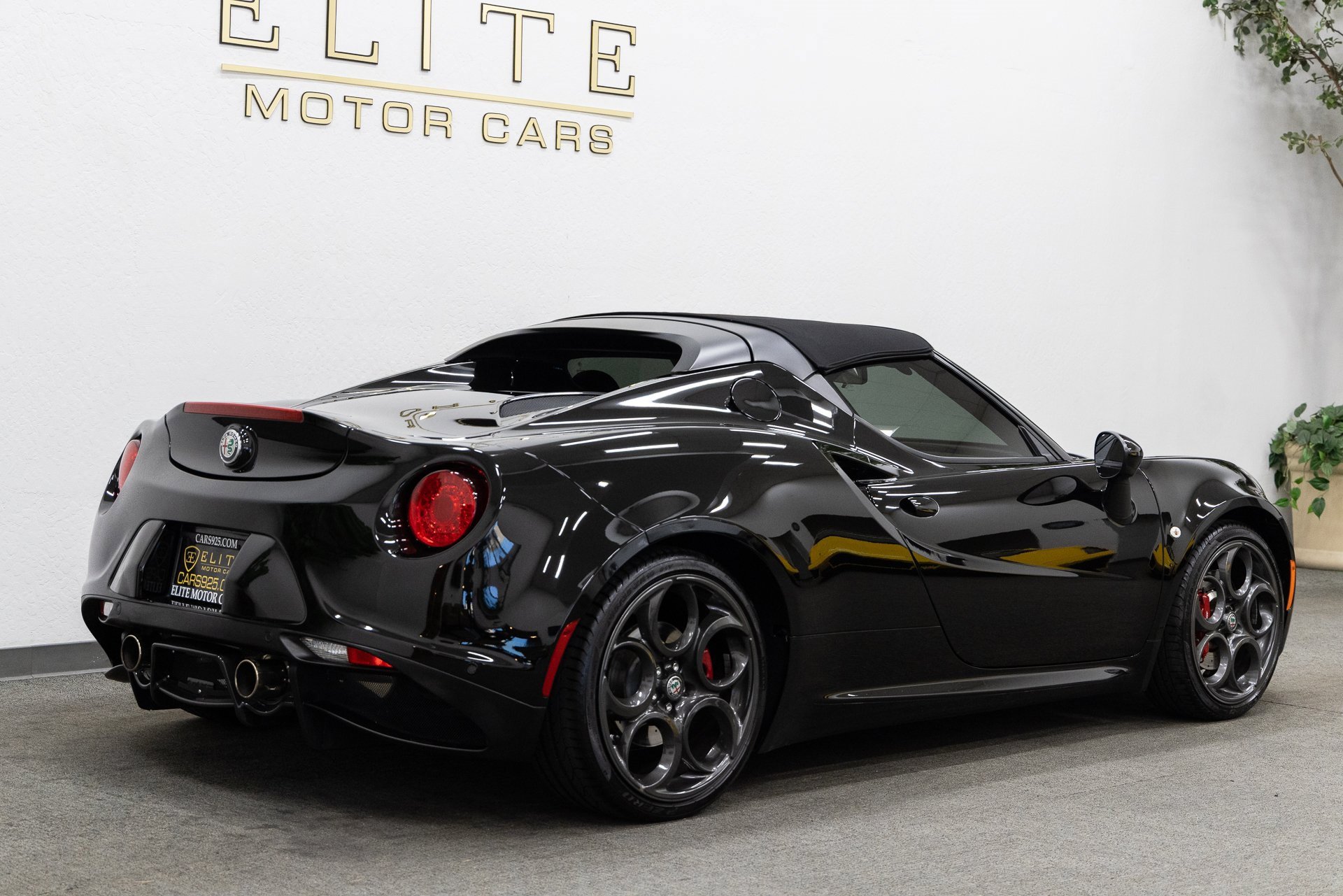 Used 2018 Alfa Romeo 4C Spider w/ Convenience Group - Spider image 9