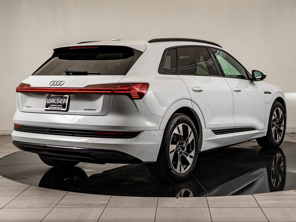Used 2021 Audi e-tron Premium w/ Convenience Plus Package image 10
