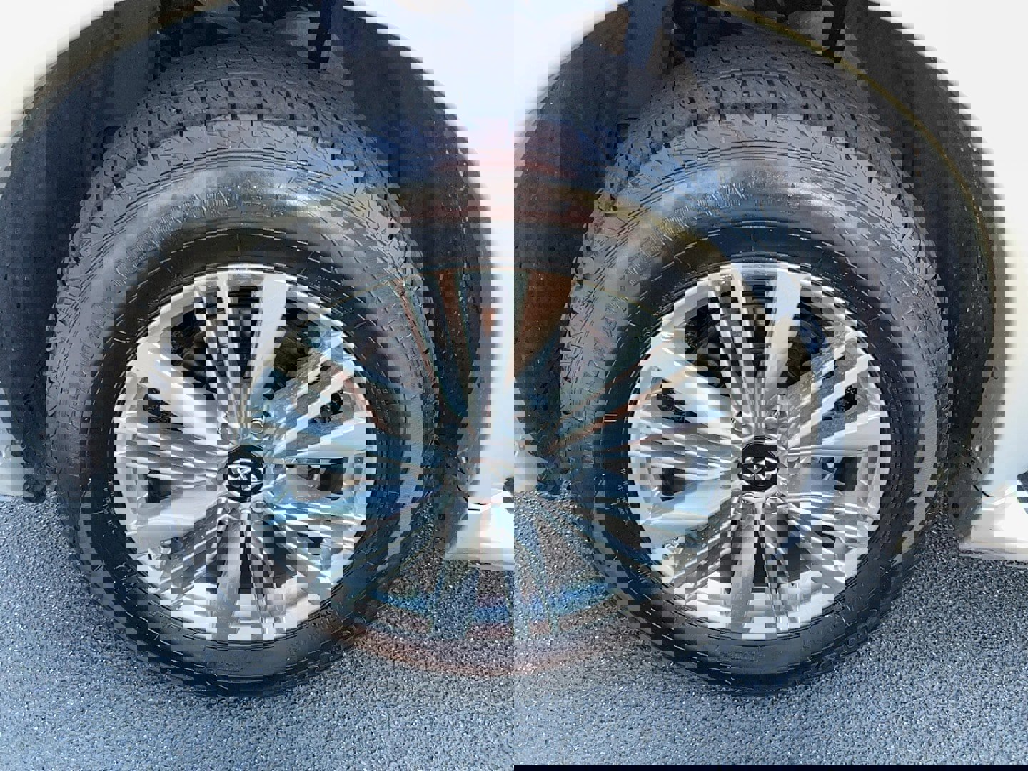 Used 2022 INFINITI QX80 Luxe w/ All-Season Package image 9