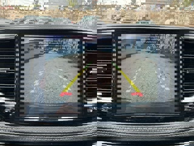 Used 2024 Chrysler Pacifica Limited image 25