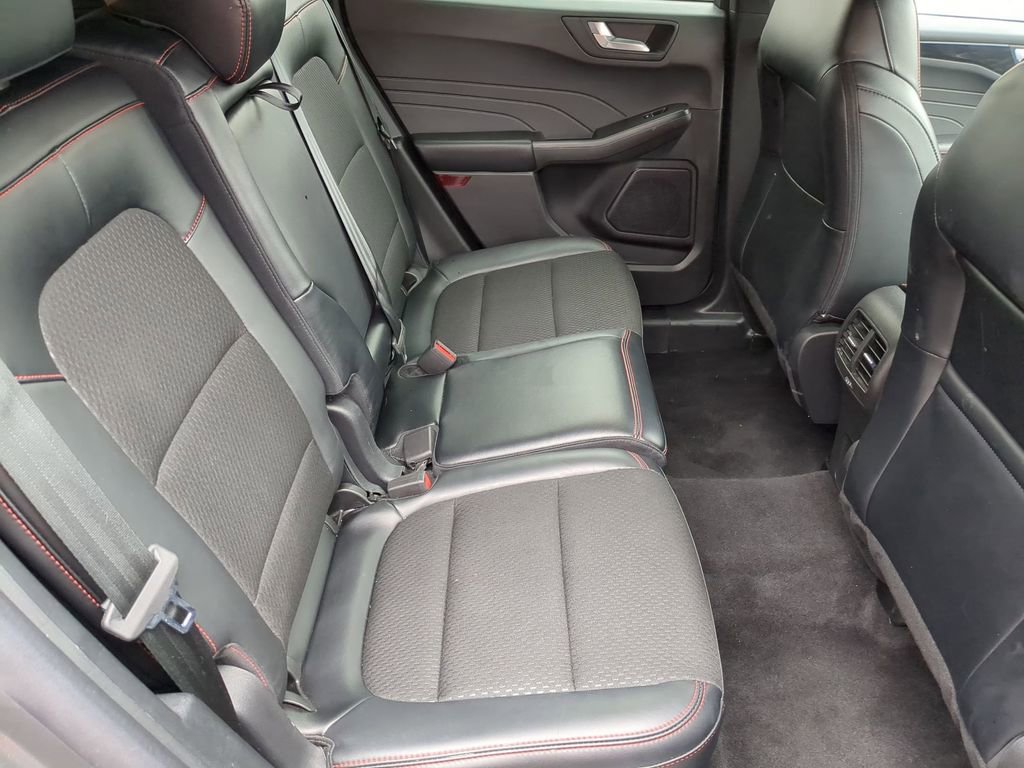 Used 2025 Ford Escape ST-Line image 29