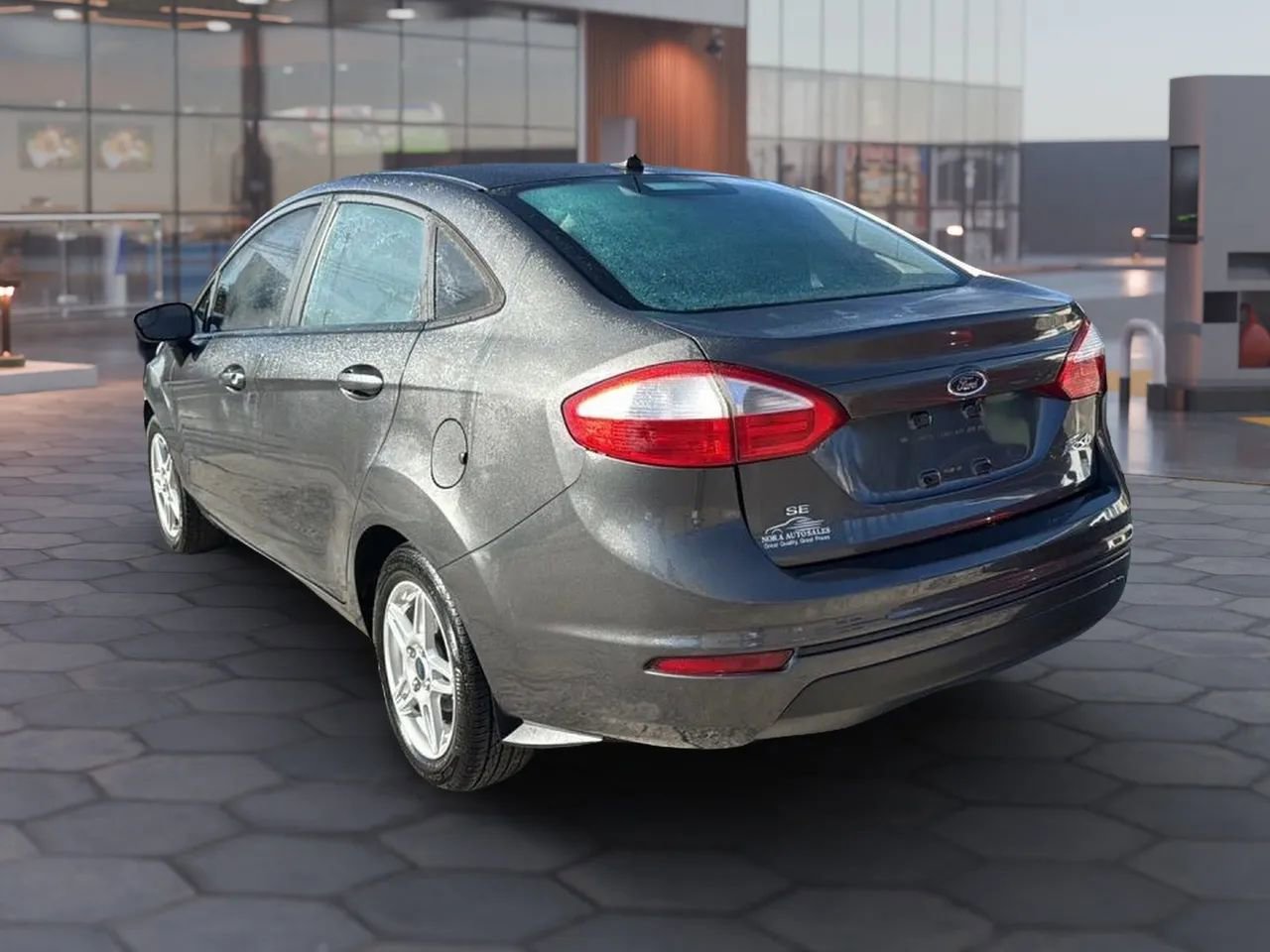 Used 2018 Ford Fiesta SE FWD image 6