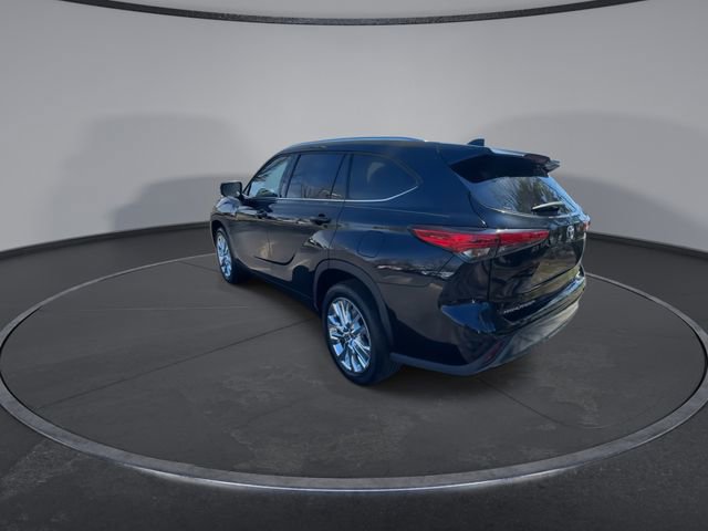 Used 2020 Toyota Highlander Limited image 10
