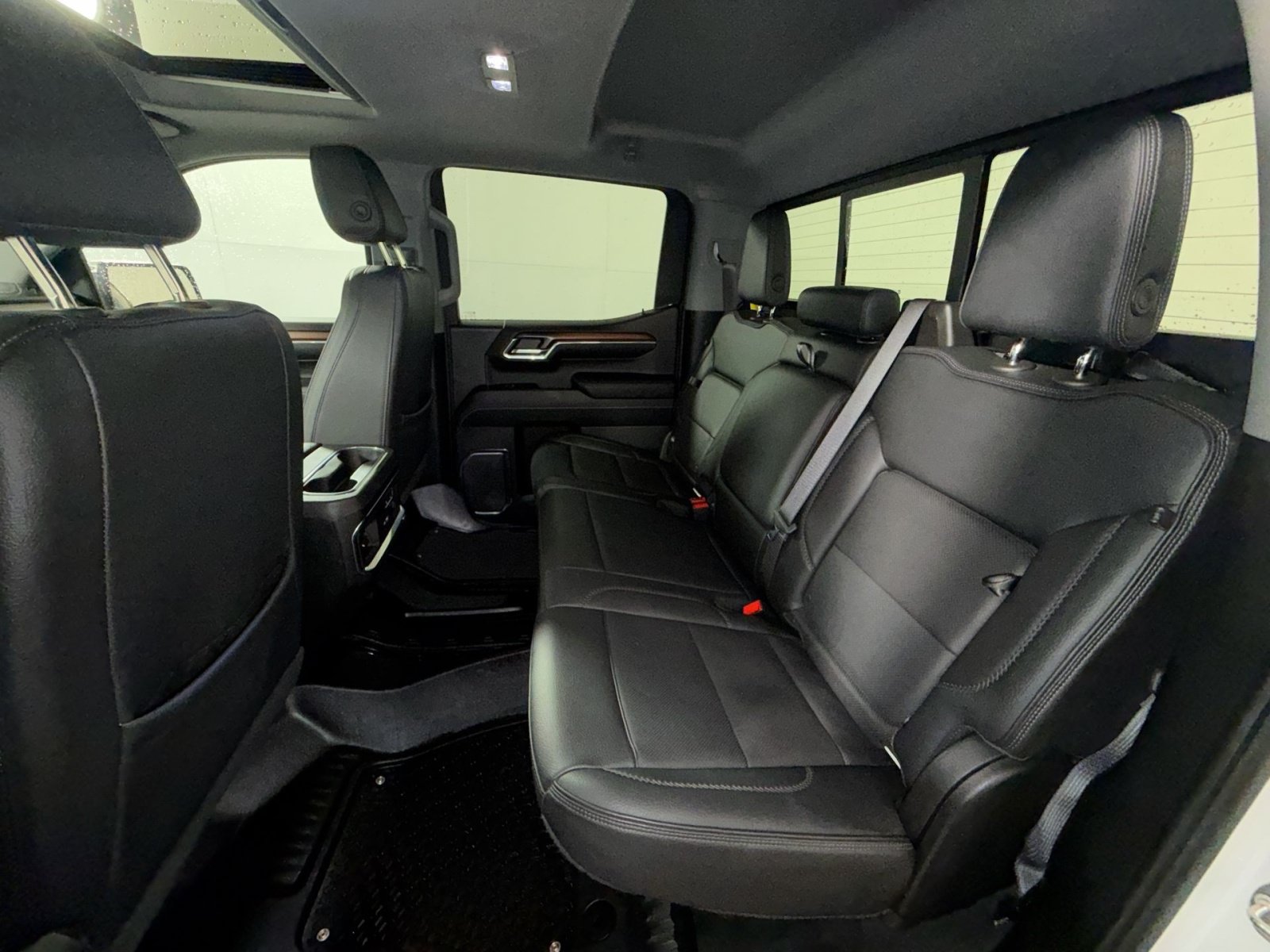 Used 2024 GMC Sierra 1500 Denali AWD/4WD image 25