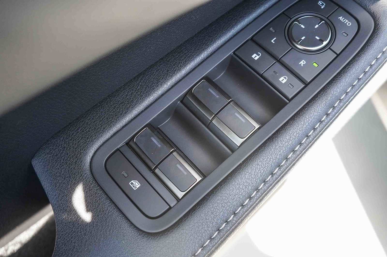 New 2026 Lexus RX 450h AWD image 23