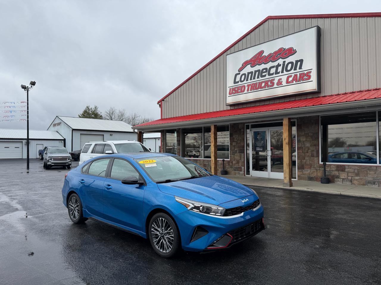 Used 2023 Kia Forte GT-Line w/ GT-Line Premium Package image 2