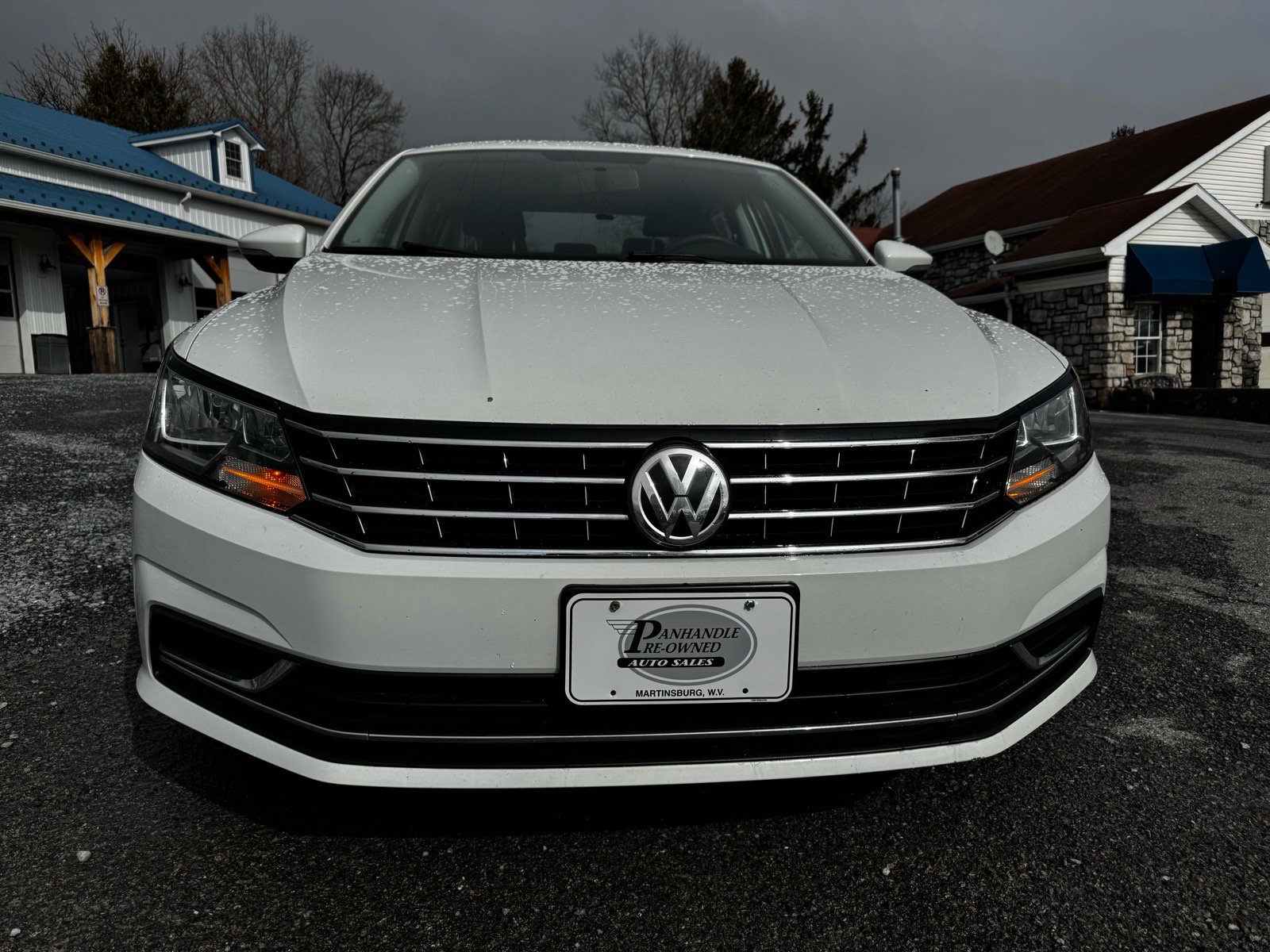 Used 2017 Volkswagen Passat 1.8T S FWD image 2