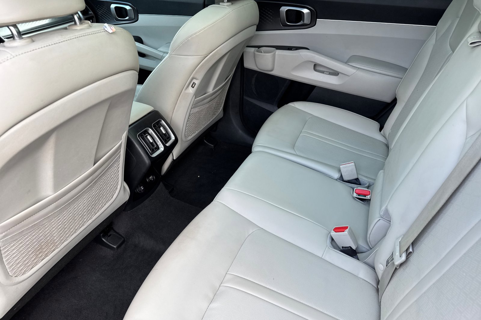 Used 2021 Kia Sorento S w/ Panoramic Sunroof Package image 12