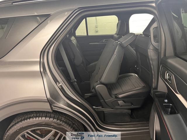 Used 2025 Ford Explorer ST-Line w/ Premium Package RWD image 36