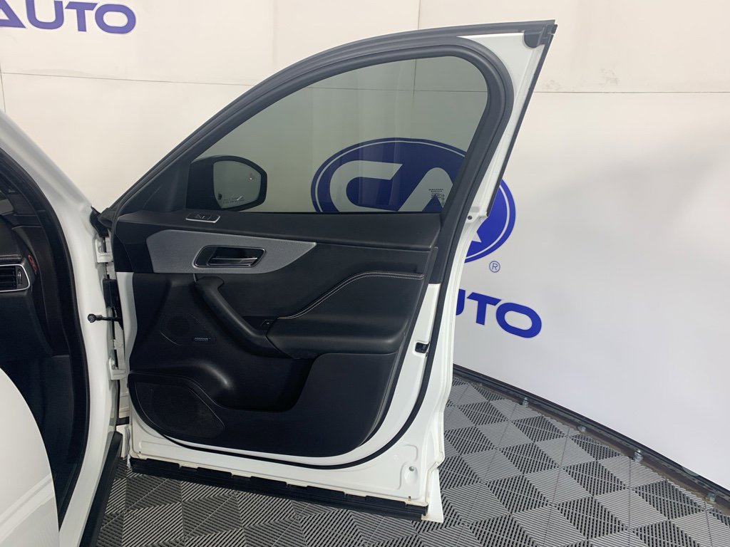 Used 2017 Jaguar F-PACE S AWD/4WD image 41