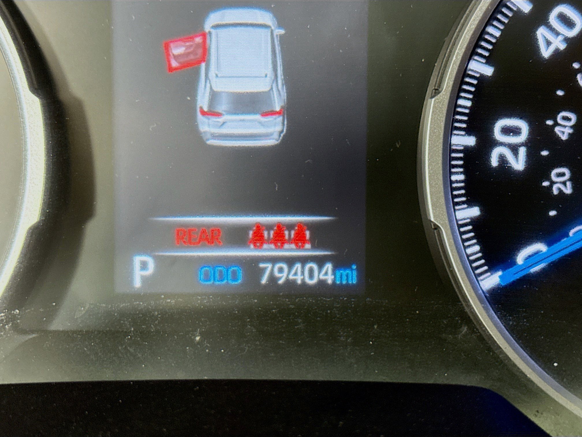 Used 2022 Toyota RAV4 LE image 16