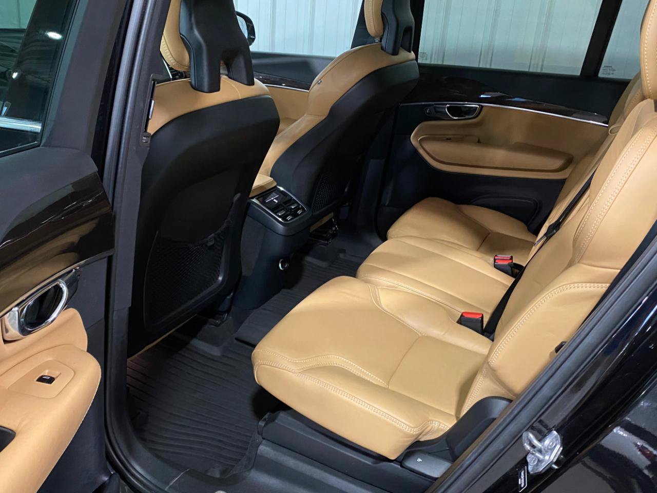 Used 2016 Volvo XC90 T6 Momentum w/ Protection Package Plus AWD/4WD image 8