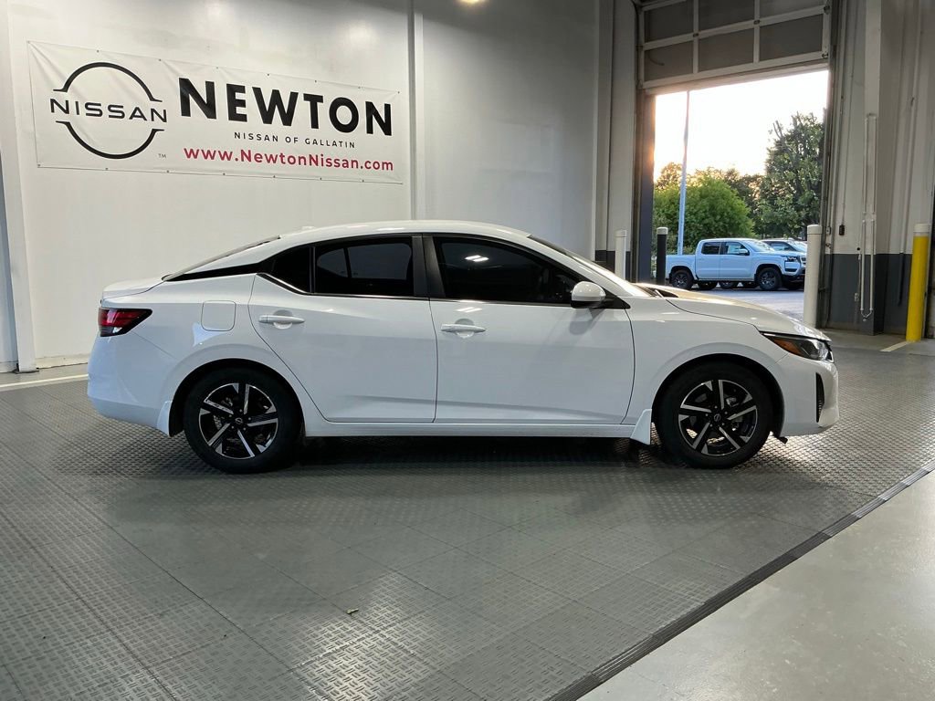 Used 2024 Nissan Sentra SV FWD image 8