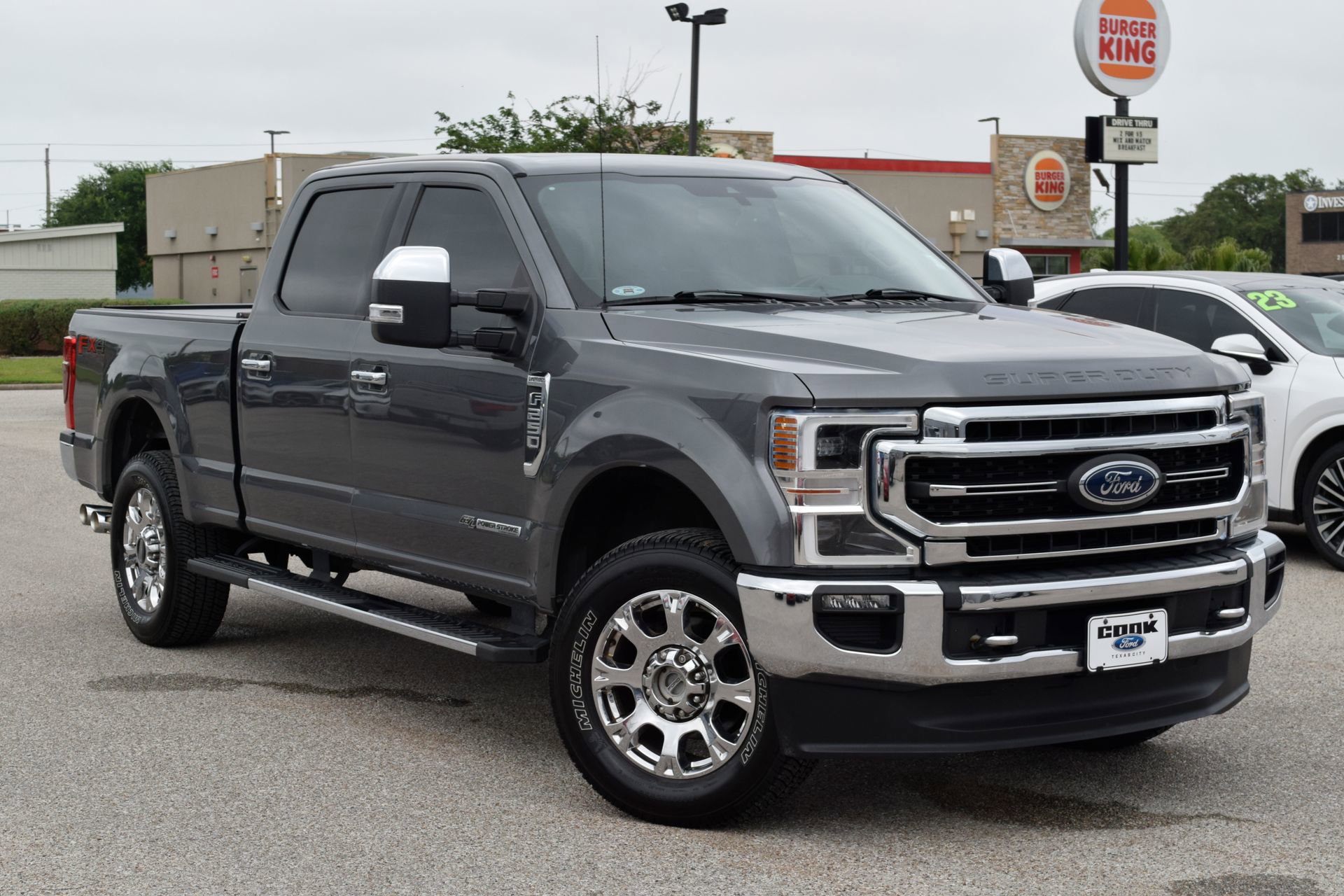 Used 2021 Ford F250 Lariat w/ Lariat Ultimate Package AWD/4WD image 3