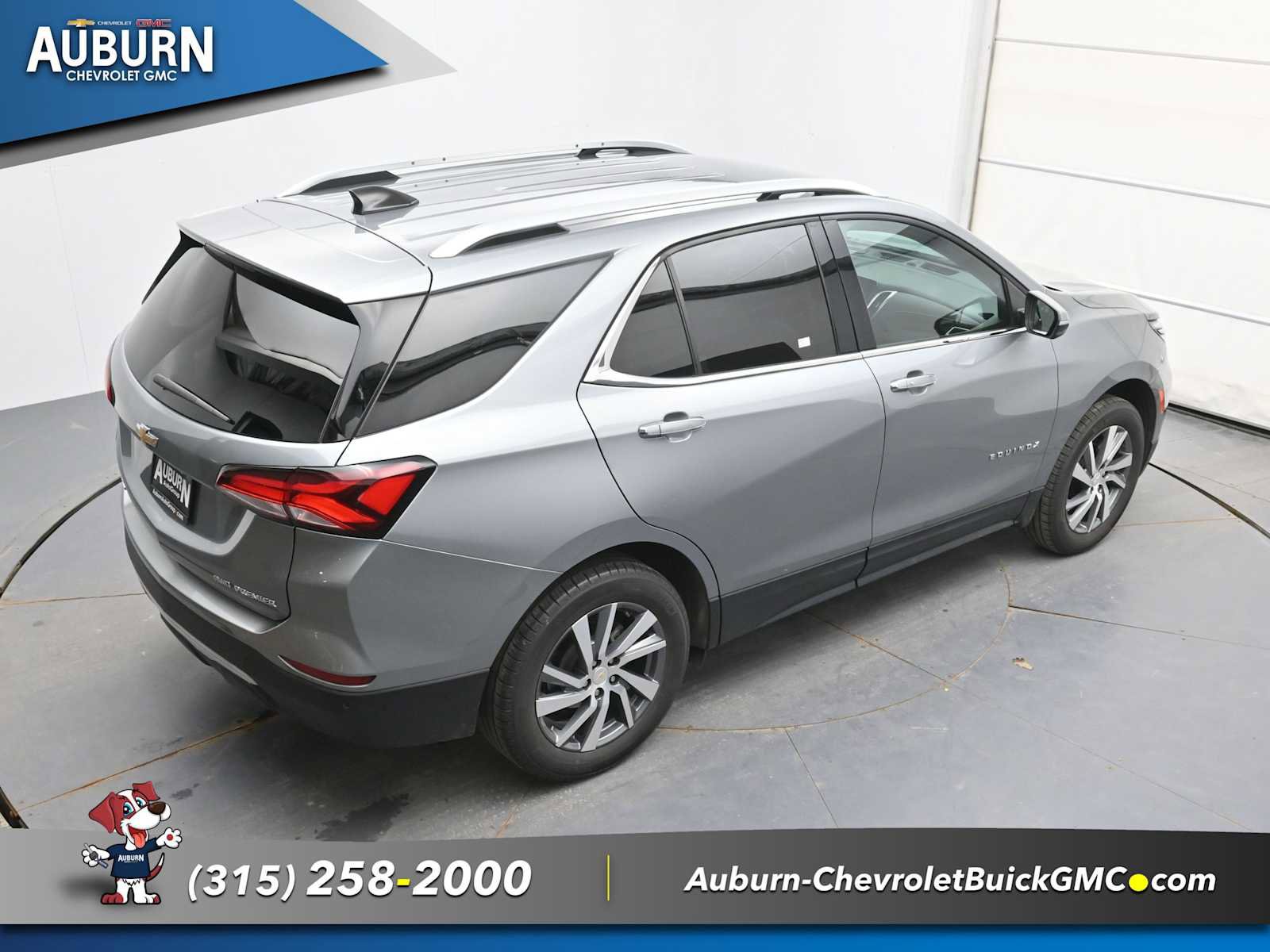 Used 2023 Chevrolet Equinox Premier image 32