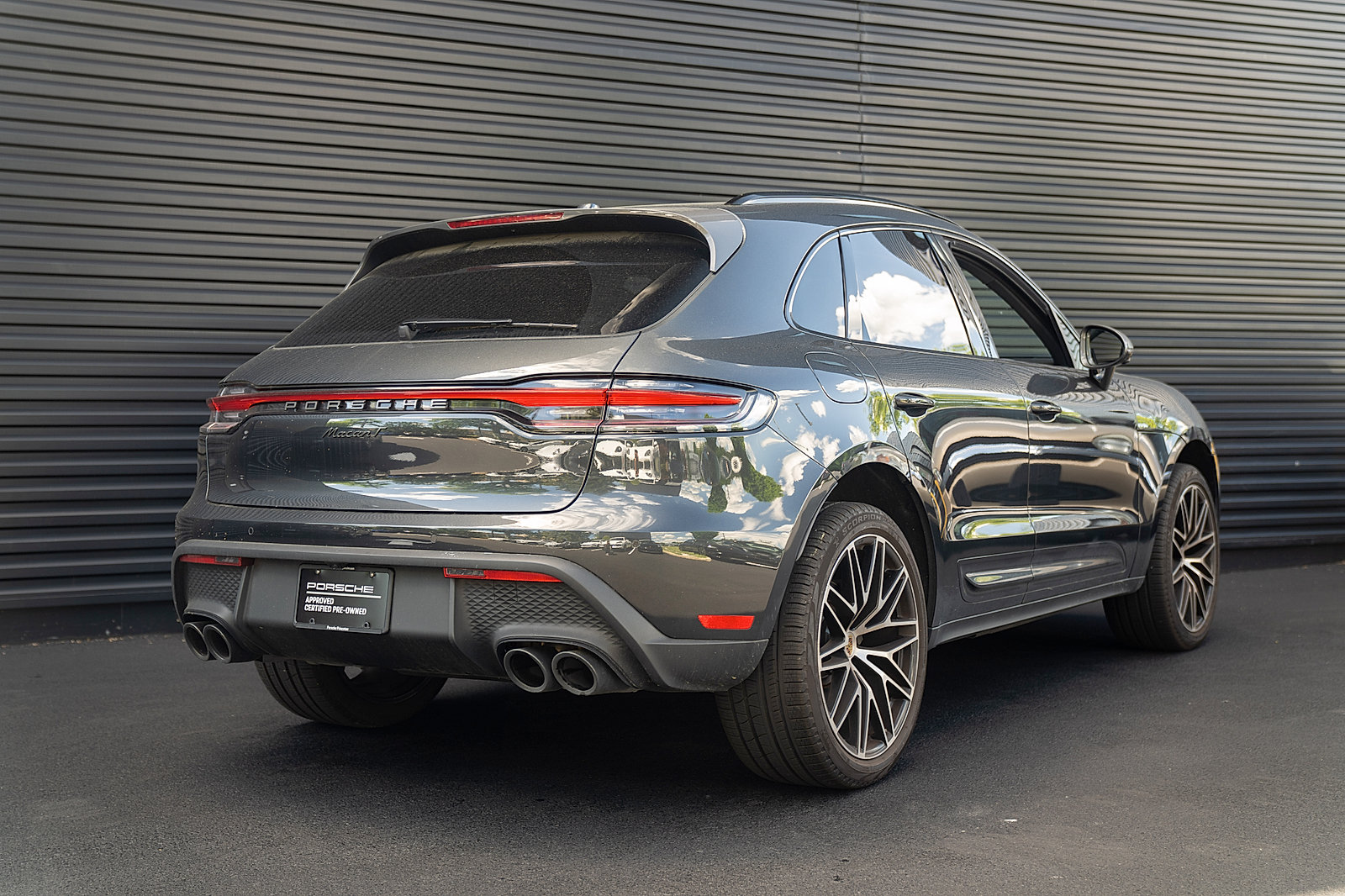 Certified 2026 Porsche Macan Turbo AWD/4WD image 29