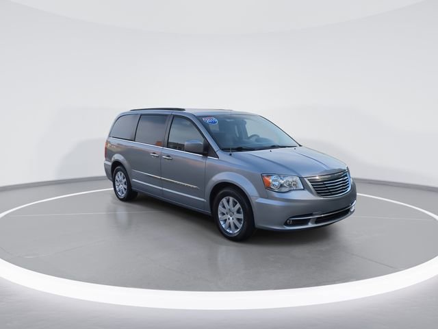Used 2015 Chrysler Town & Country Touring w/ Driver Convenience Group image 2
