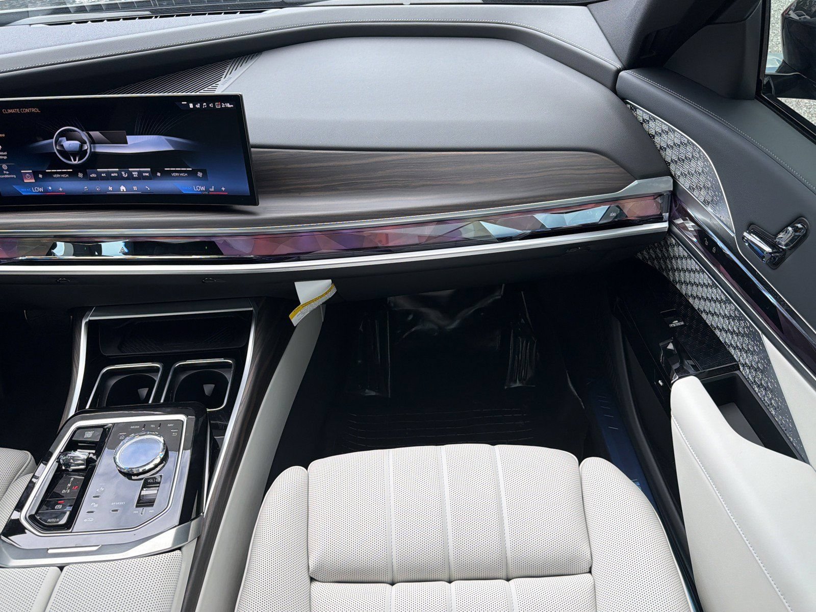 New 2026 BMW 760i xDrive AWD/4WD image 17