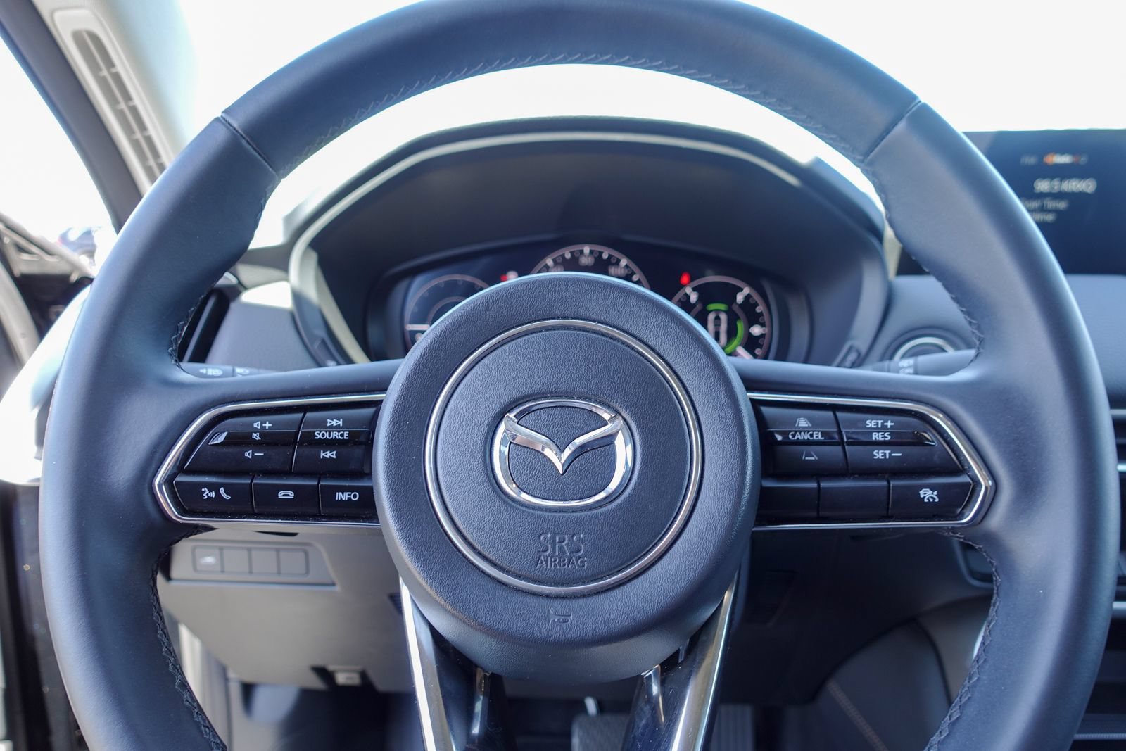 Used 2024 MAZDA CX-90 Plug-In Hybrid w/ Preferred AWD/4WD image 19