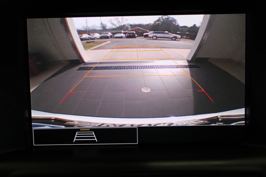 Used 2024 GMC Terrain SLE image 17