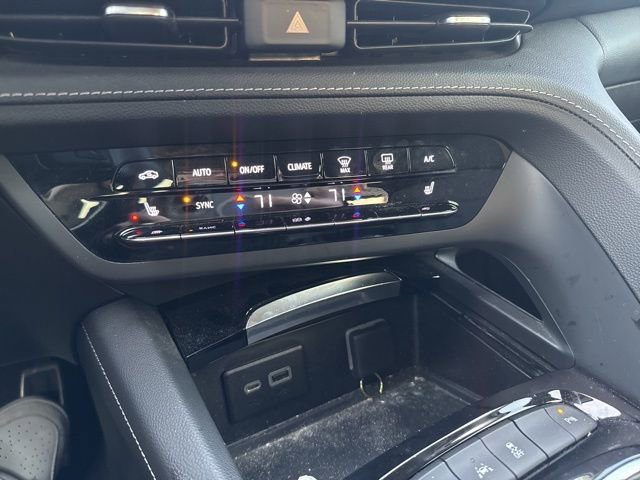 Used 2023 Buick Envision Preferred w/ Sport Touring Package image 18