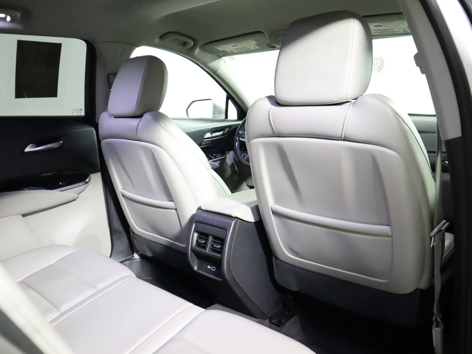Used 2020 Cadillac XT4 Premium Luxury FWD image 48