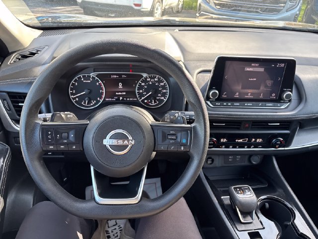 Used 2024 Nissan Rogue SV AWD/4WD image 10