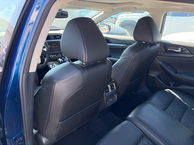 Used 2022 Nissan Maxima Platinum w/ Sport Mat Group FWD image 21