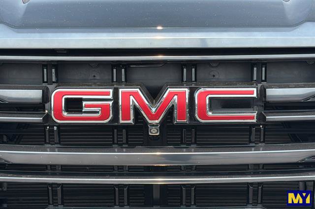 Certified 2024 GMC Yukon XL AT4 w/ AT4 Premium Plus Package AWD/4WD image 38