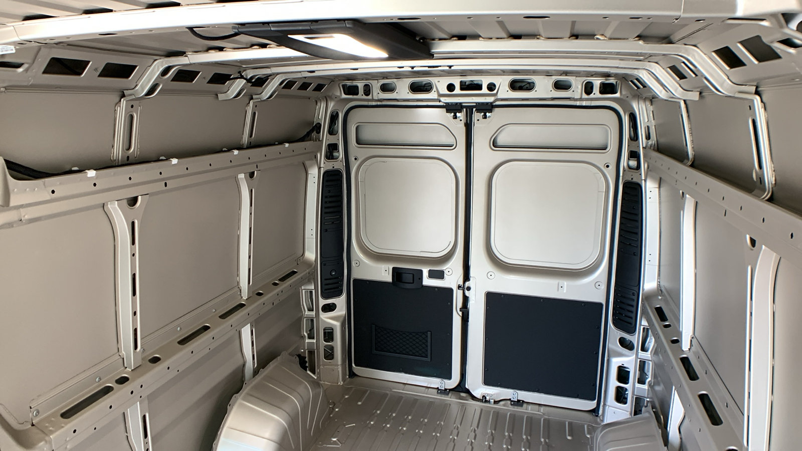 New 2026 RAM ProMaster 2500 w/ Premium Convenience Group FWD image 27