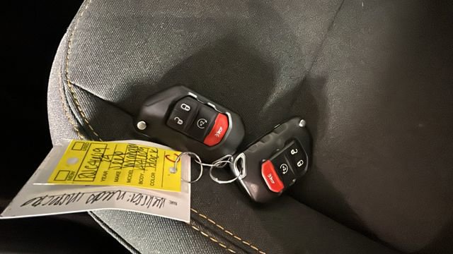 Used 2024 Jeep Wrangler Unlimited w/ Convenience Group AWD/4WD image 22