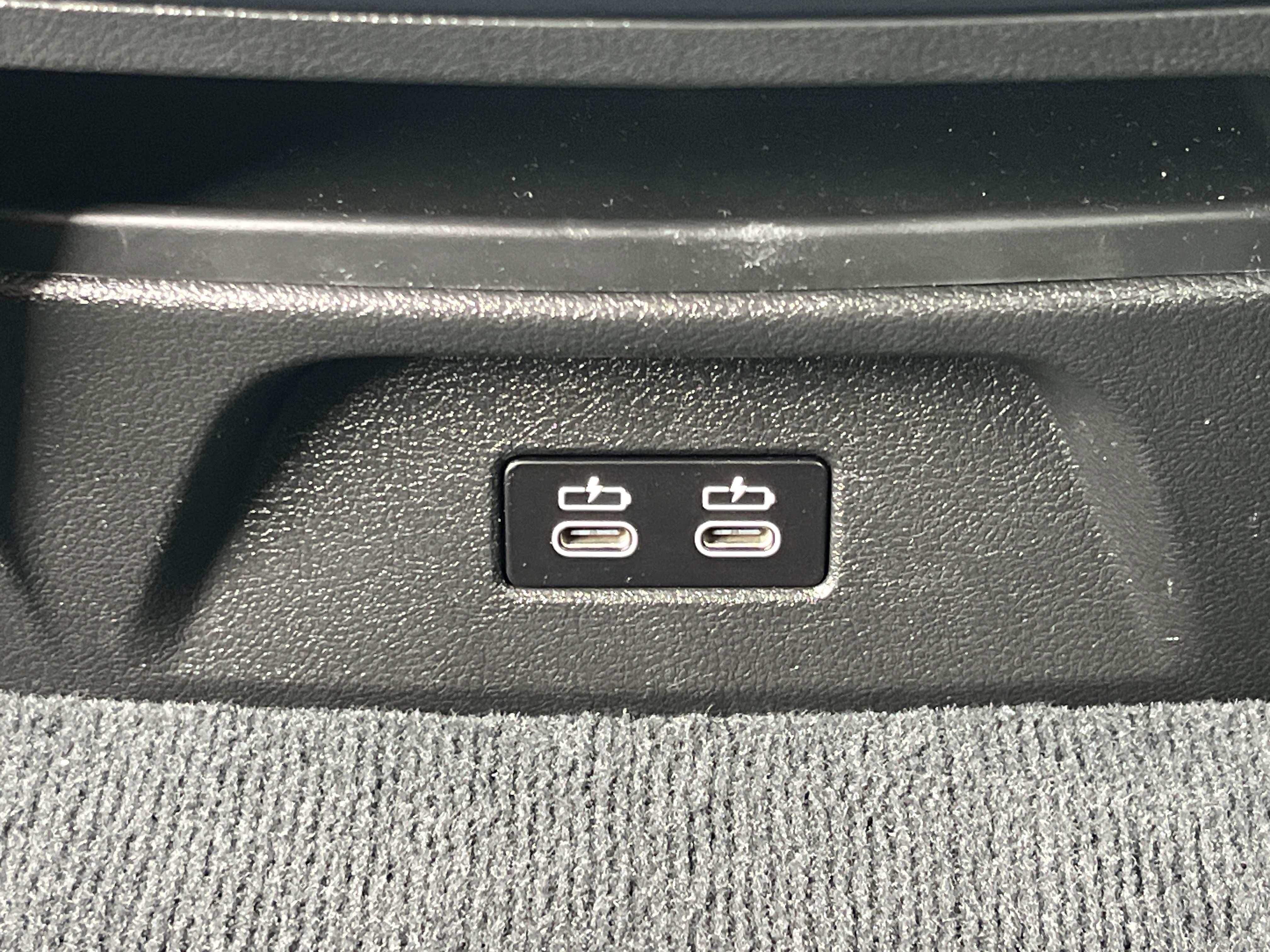 Used 2025 BMW X4 xDrive30i image 23