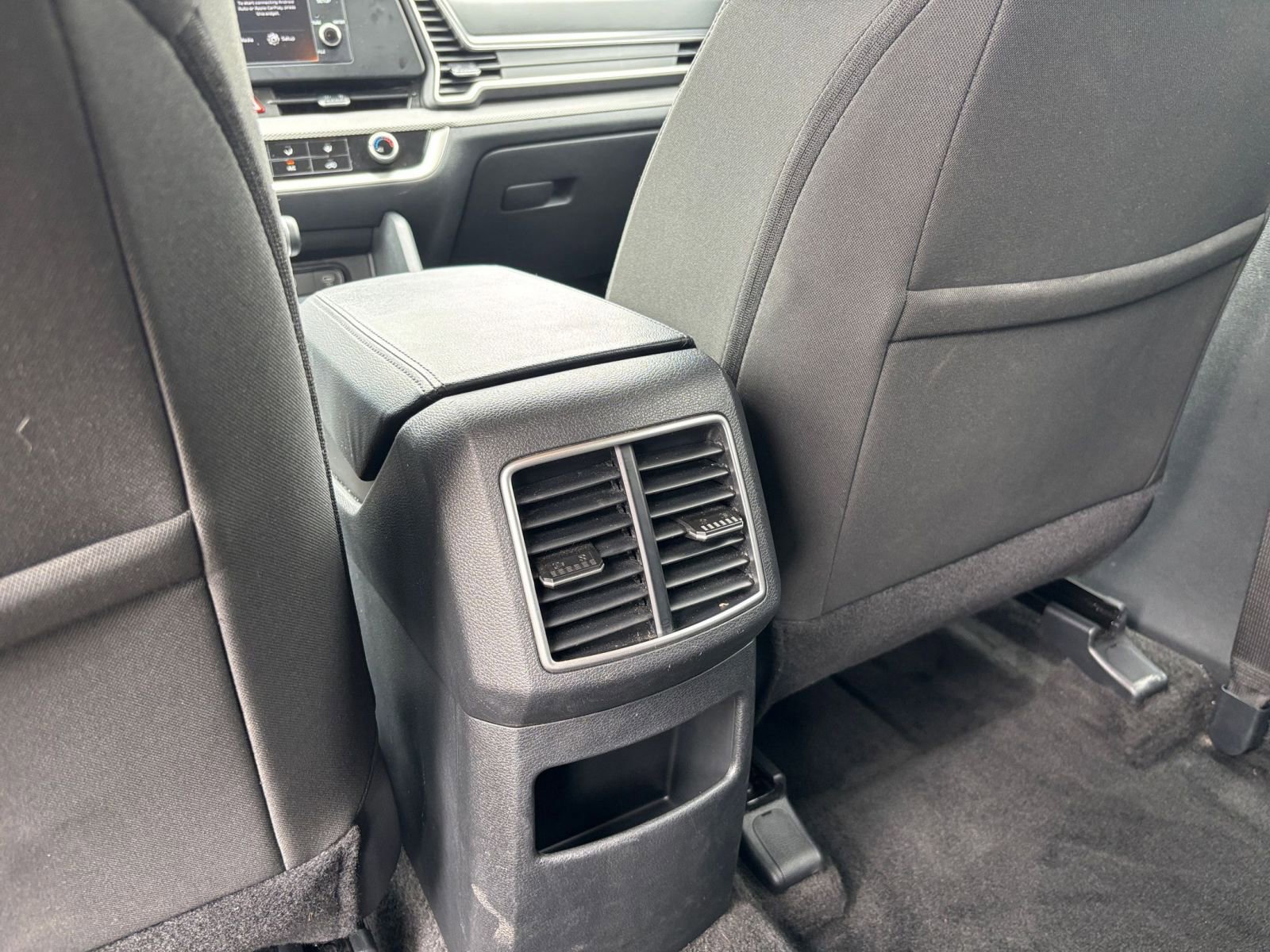 Used 2025 Kia Sportage LX FWD image 22