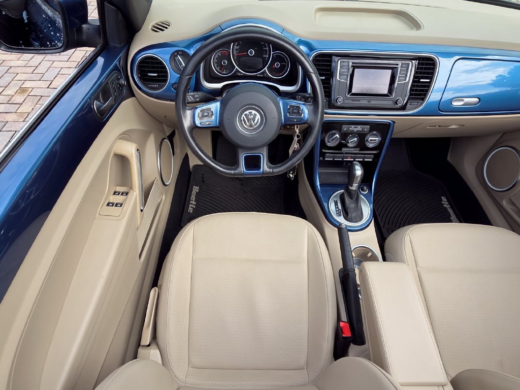 Used 2019 Volkswagen Beetle 2.0T S FWD image 6