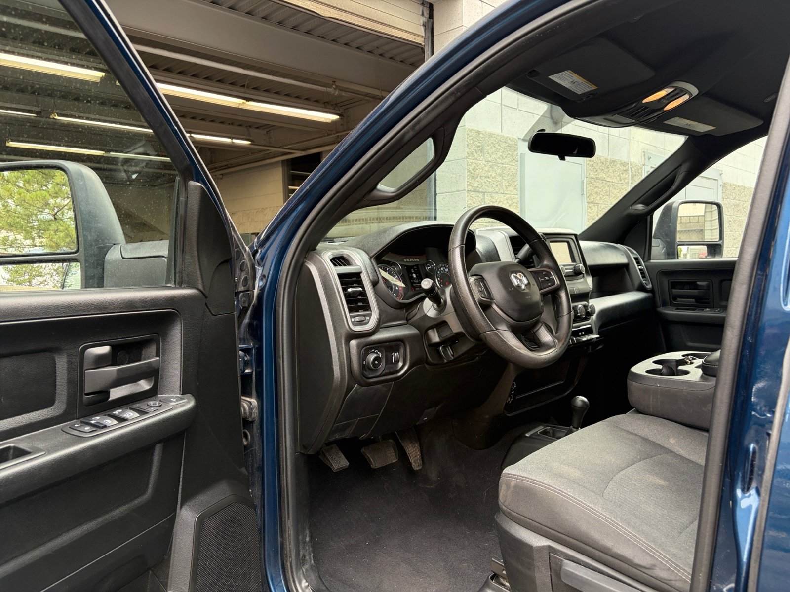 Used 2024 RAM 2500 Tradesman w/ Chrome Appearance Group AWD/4WD image 10