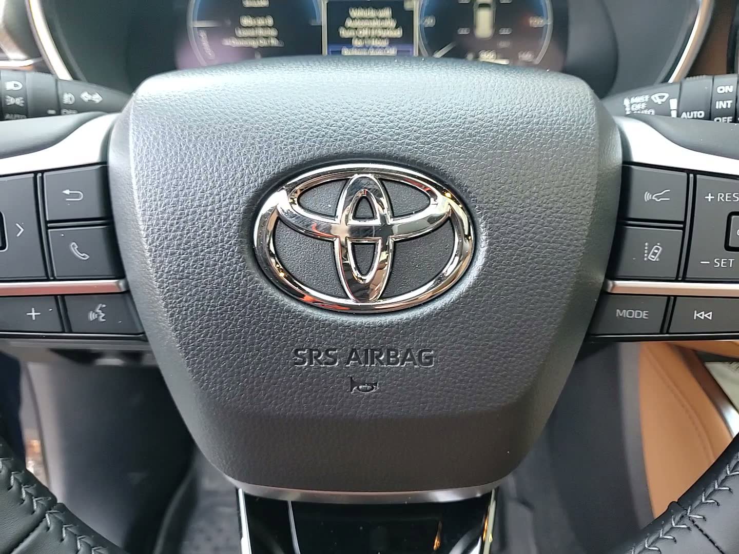 New 2026 Toyota Highlander Platinum image 15