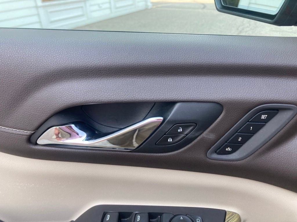 Used 2019 GMC Acadia Denali AWD/4WD image 25