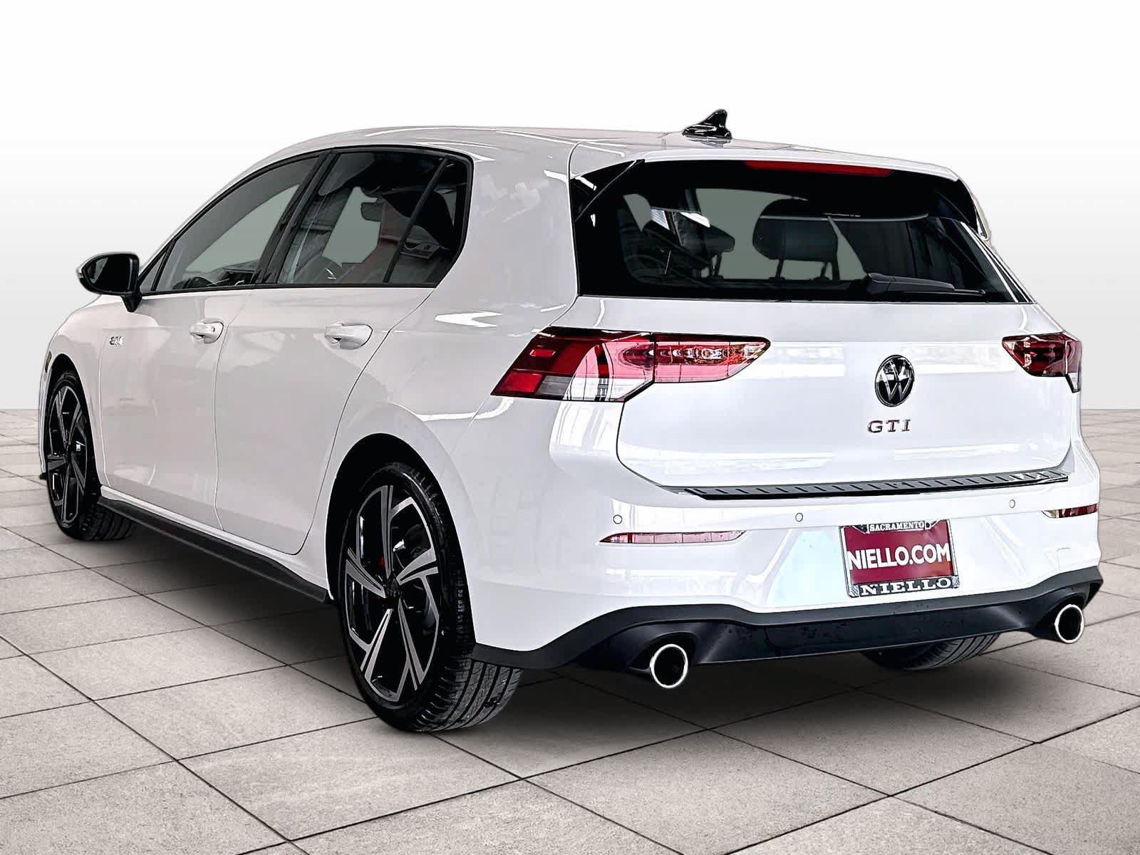 New 2026 Volkswagen GTI SE FWD image 3