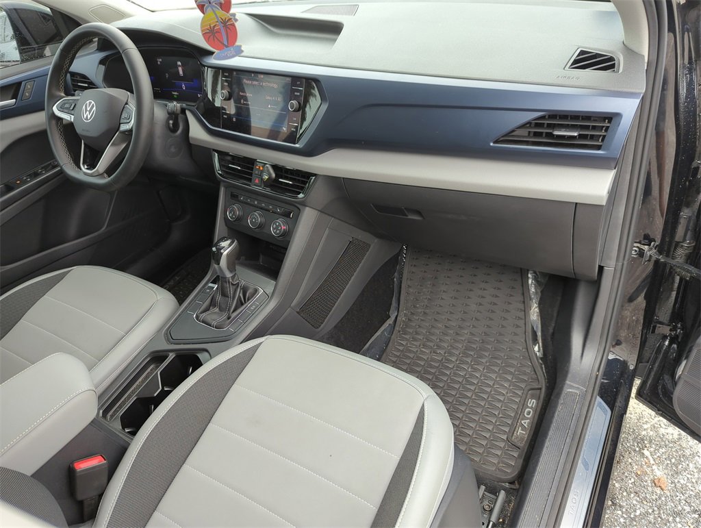 Used 2022 Volkswagen Taos SE w/ Panoramic Sunroof Package image 22
