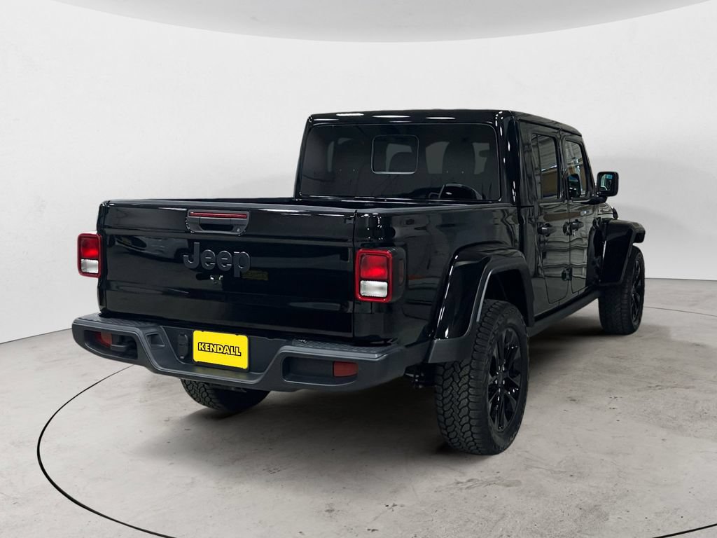 Used 2025 Jeep Gladiator Sport AWD/4WD image 5