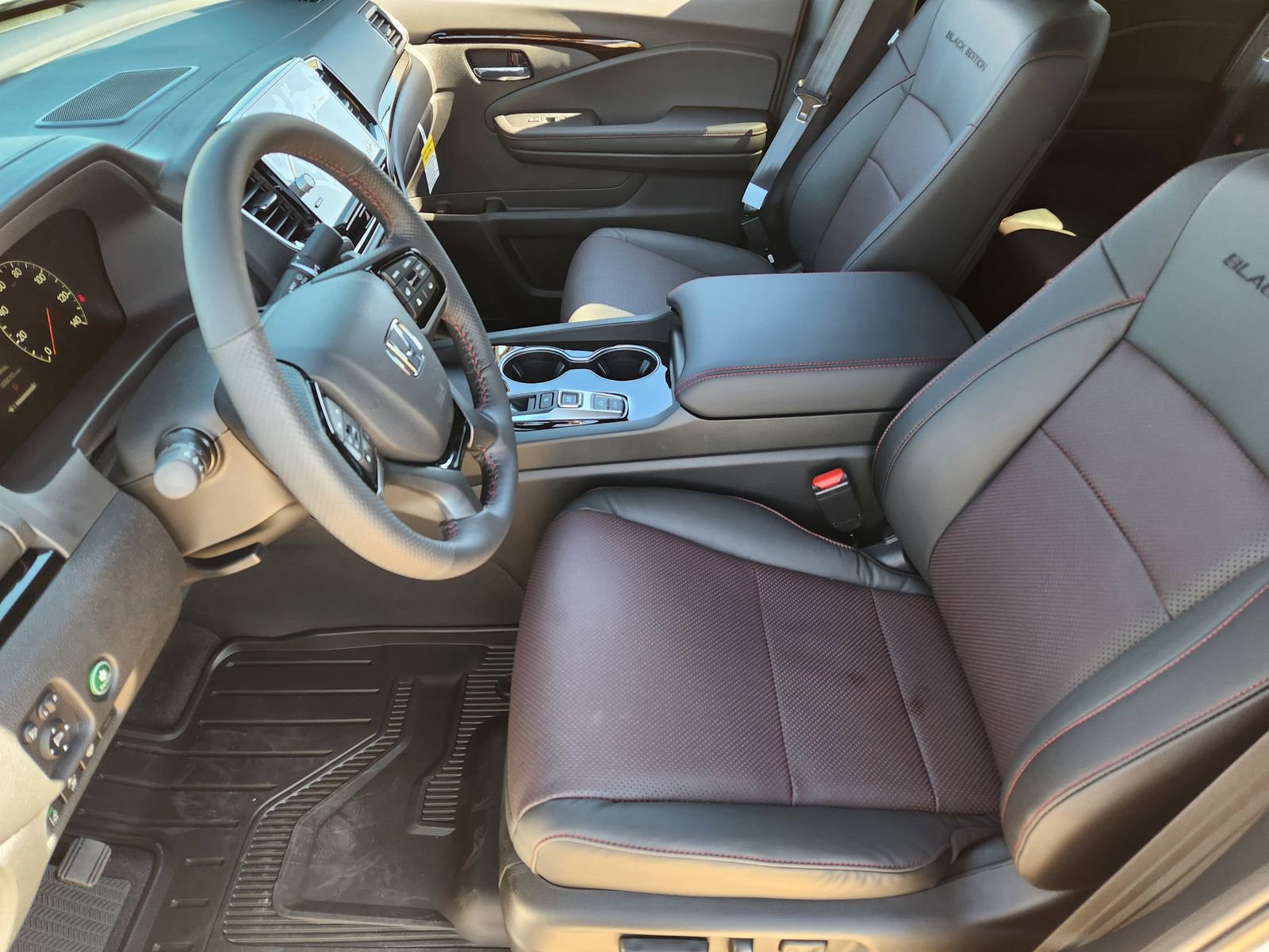 New 2026 Honda Ridgeline Black Edition image 12