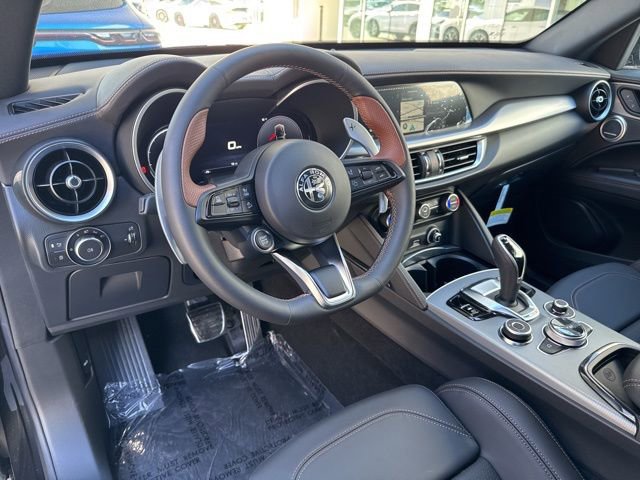 New 2025 Alfa Romeo Stelvio Sprint image 11