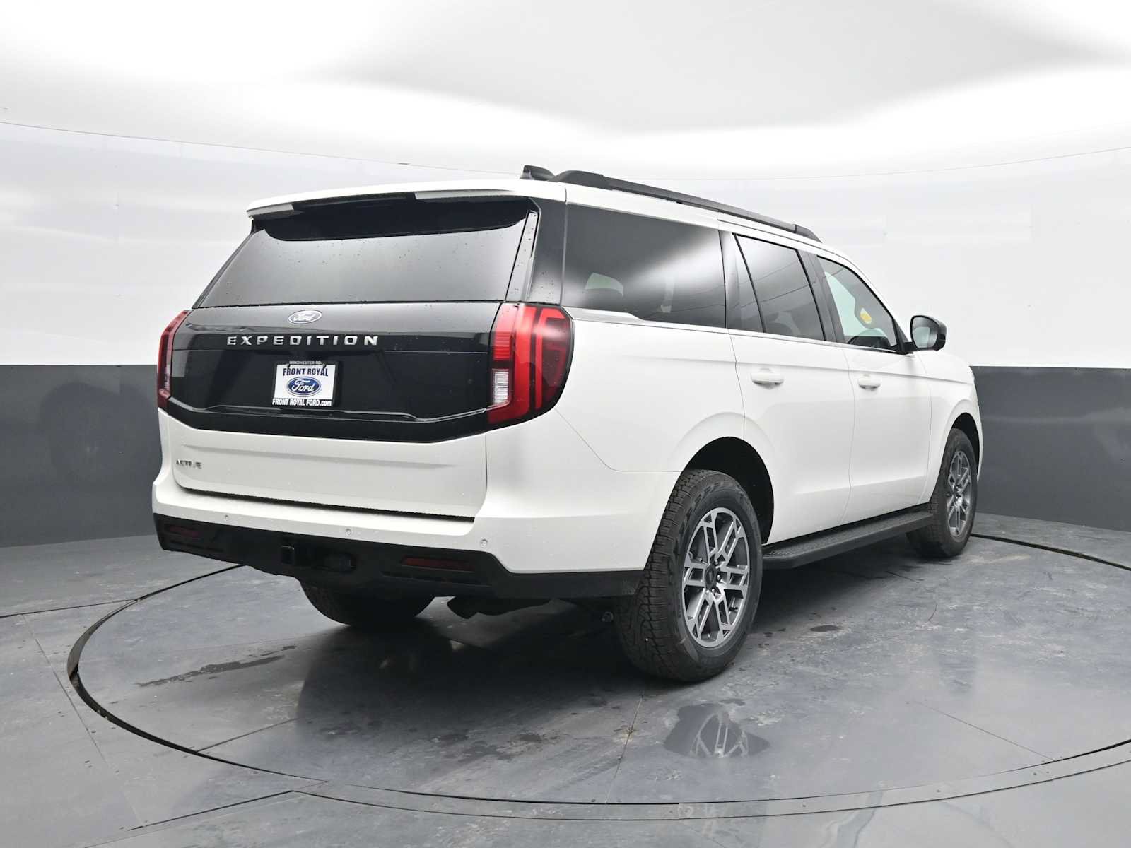 New 2026 Ford Expedition Active AWD/4WD image 7
