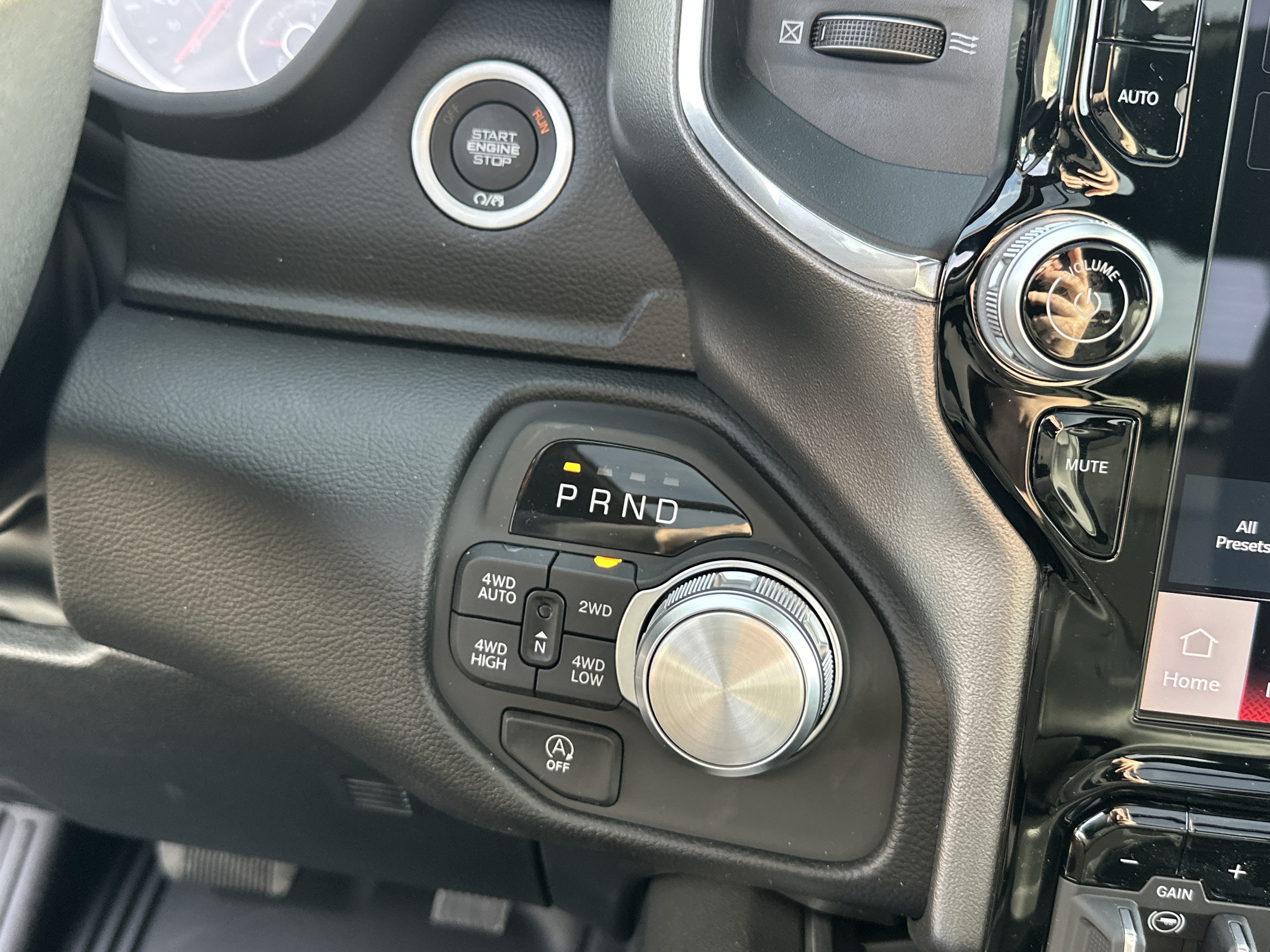 New 2026 RAM 1500 Laramie w/ Sport Appearance Package AWD/4WD image 21
