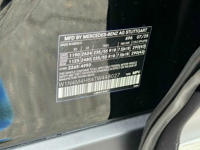 Used 2026 Mercedes-Benz GLB 250 4MATIC image 37