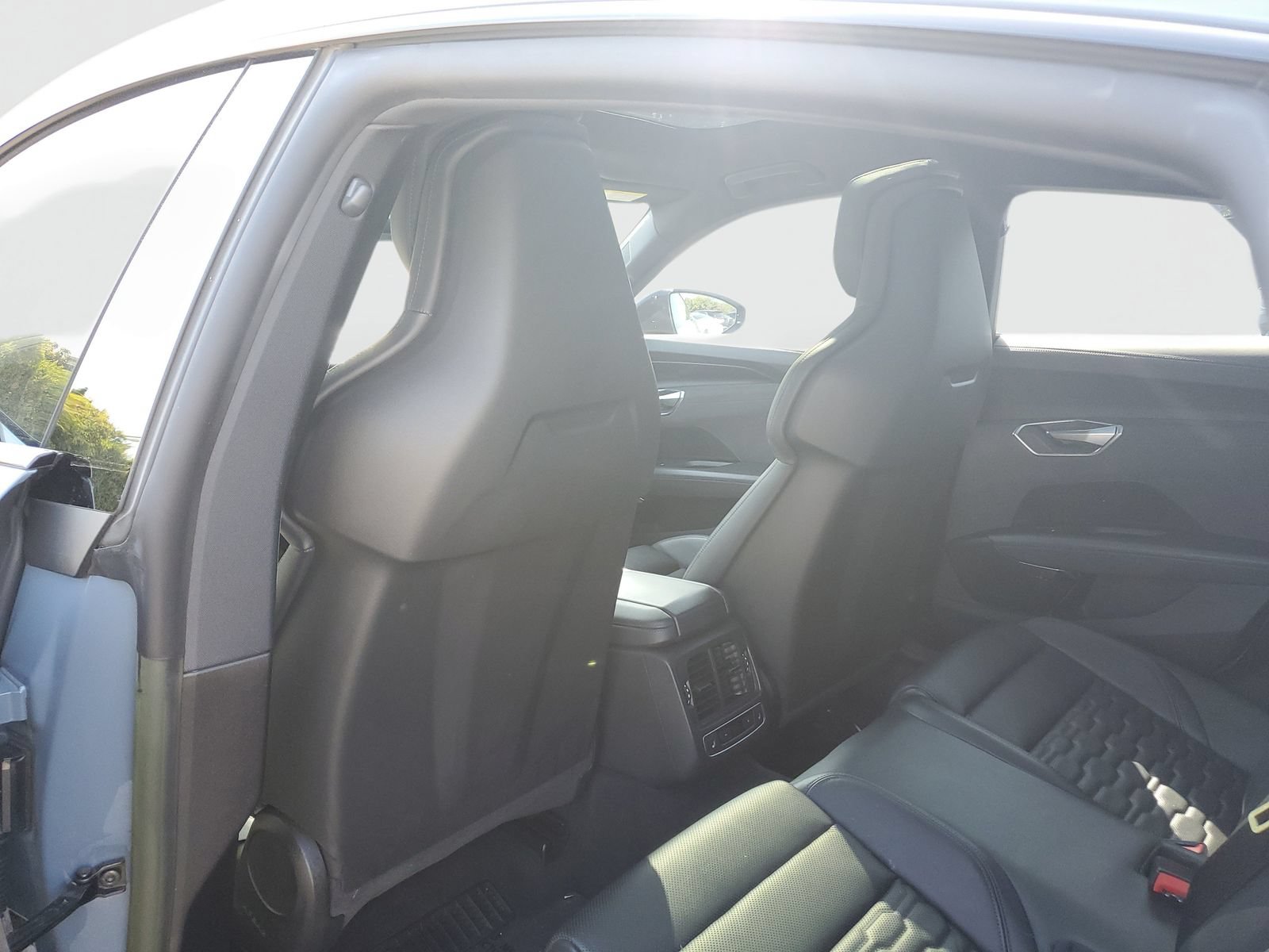 Used 2023 Audi e-tron GT Prestige w/ Prestige Package AWD/4WD image 14