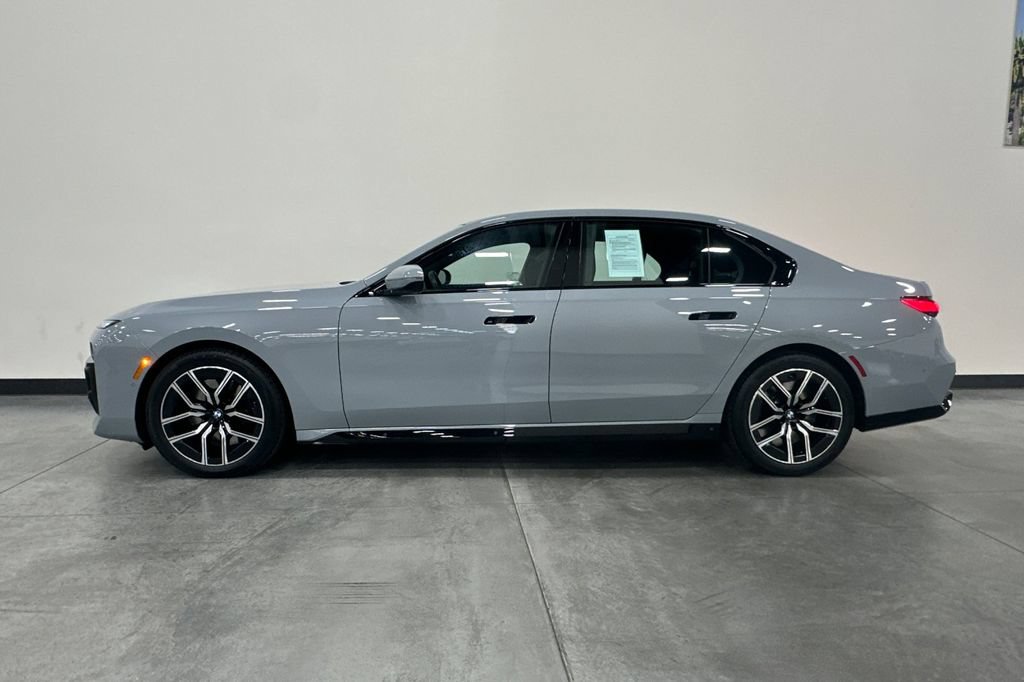 Used 2024 BMW 760i xDrive w/ Executive Package AWD/4WD image 7
