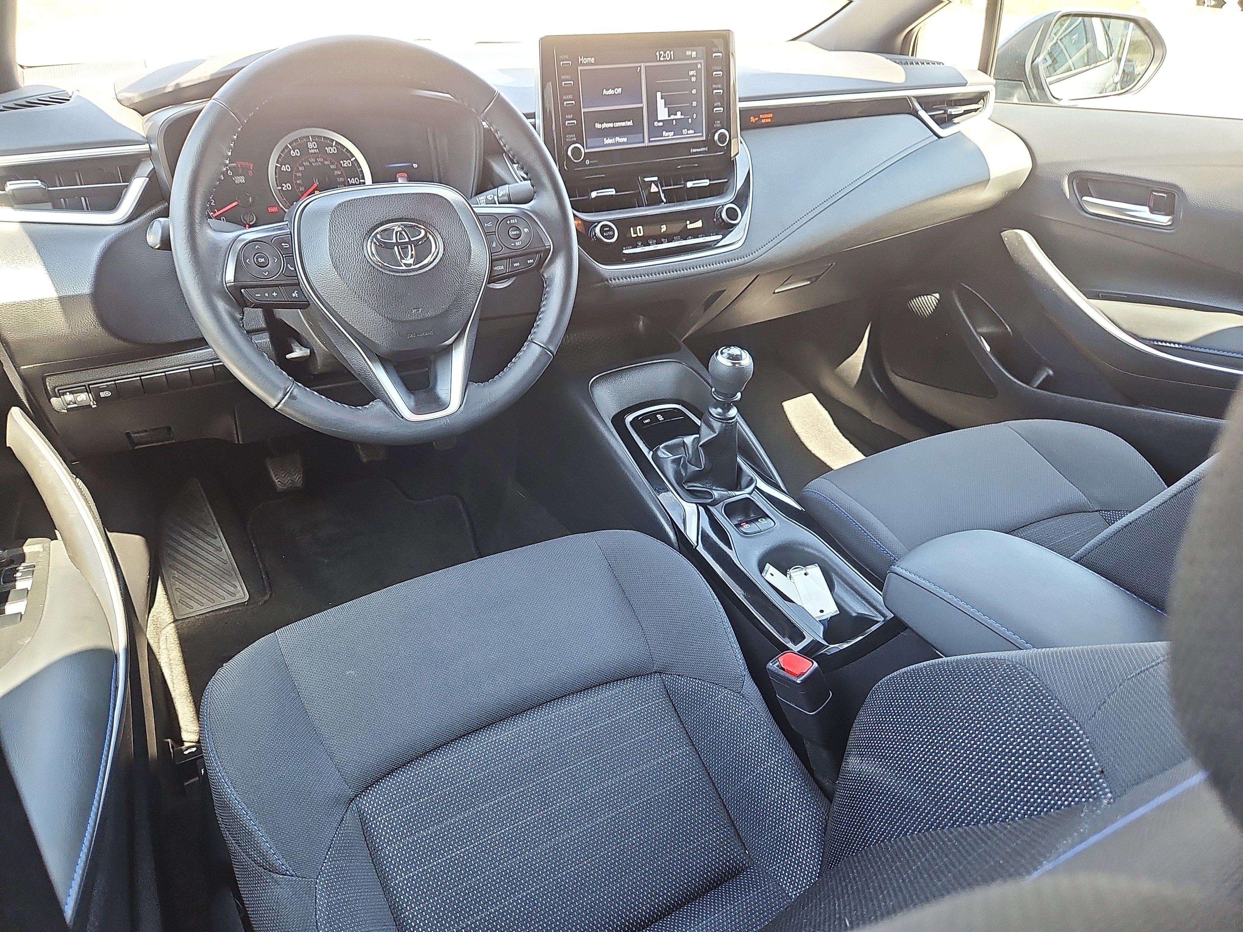 Used 2021 Toyota Corolla SE FWD image 3